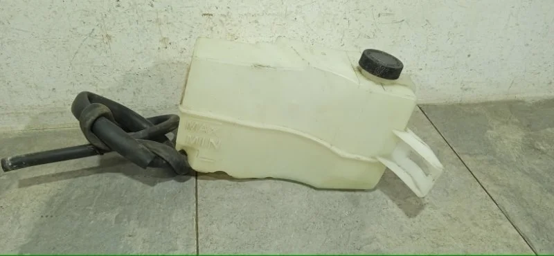 Бачок расширительный Nissan X-Trail 2007-2015 21711JG000 T31 MR20