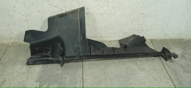 Дефлектор радиатора Renault Megane 2012 214990005R УНИВЕРСАЛ K9K 837, передний левый