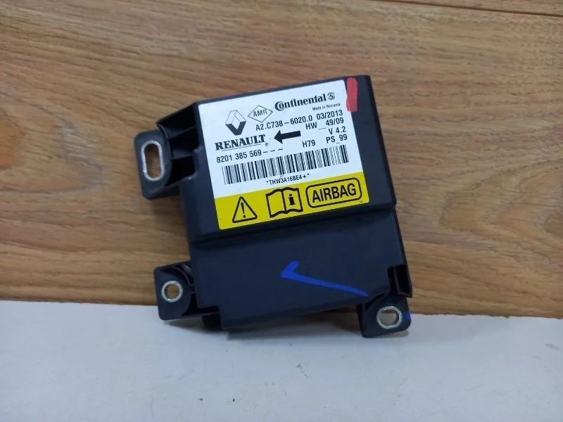 Блок управления SRS Renault Duster 2013 8201385569 F4R B403