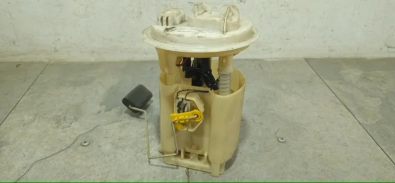 Бензонасос Renault Symbol 1999-2009 8200683199 K4M