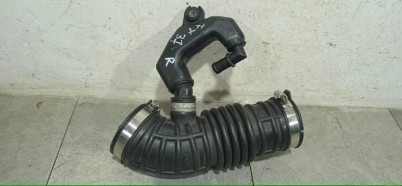 Патрубок воздушного фильтра Infiniti Fx37 2008-2017 165761MA0B S51