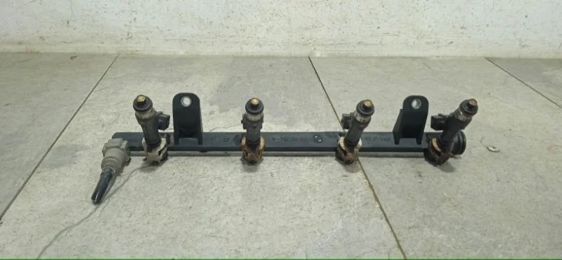 Топливная рейка Renault Sandero 2009-2014 8200494284 1