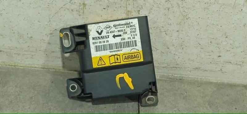 Блок управления AirBag Renault Logan 2004-2013 8201002828 1