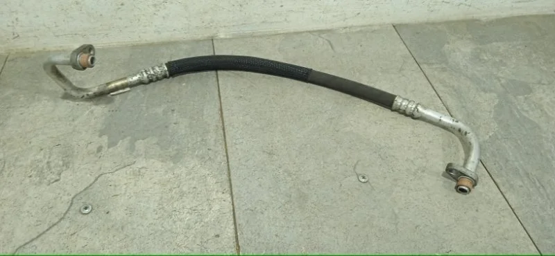 Трубка кондиционера Renault Megane 2002-2009 8200280683 2