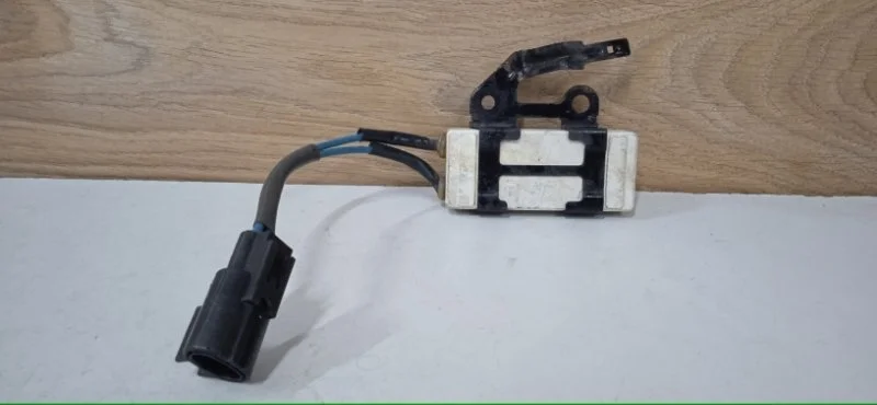 Блок управления вентилятором Toyota Avensis 2002-2010 2468103560 T250