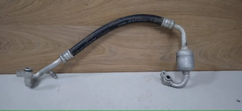 Трубка кондиционера Toyota Camry 2006-2011 8871233260 ASV40 2AZ