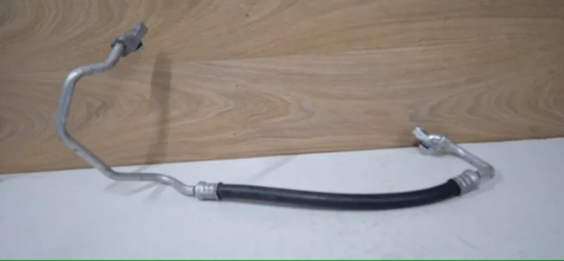 Трубка кондиционера Toyota Avensis 2002-2008 8870305241 T250