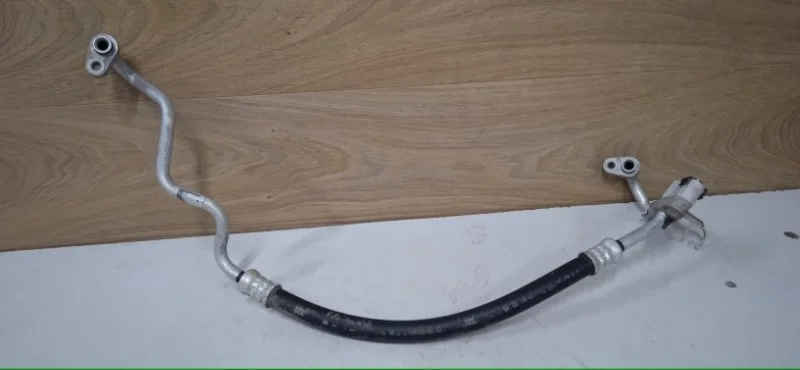 Трубка кондиционера Toyota Camry 2006-2011 8871133210 ASV40 2AZ