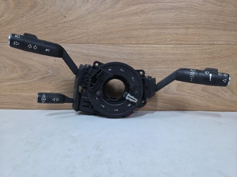 Блок подрулевых переключателей Land Rover Range Rover 2002-2012 XZR000020 L322