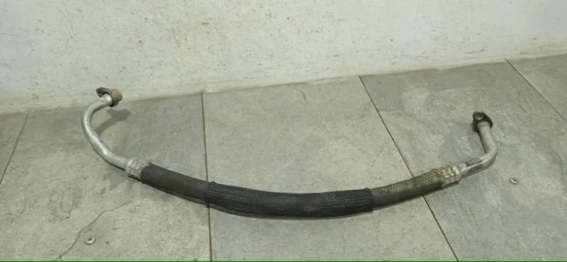 Трубка кондиционера Renault Megane 2002-2009 8200680837 2