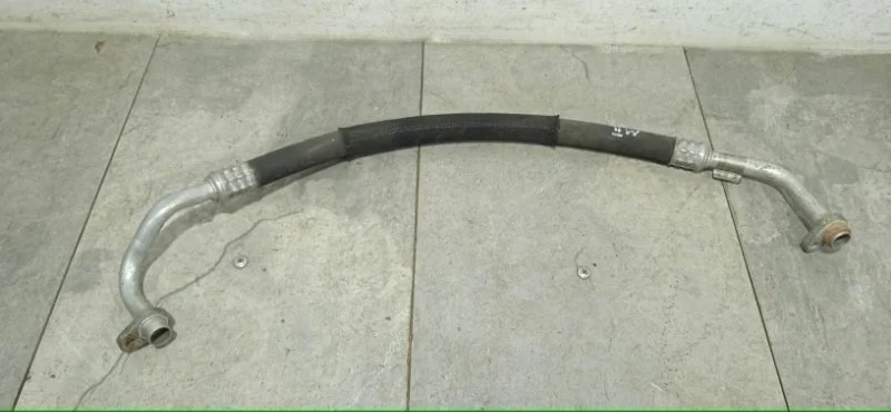 Трубка кондиционера Renault Megane 2002-2009 8200680837 2