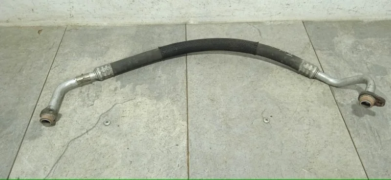 Трубка кондиционера Renault Megane 2002-2009 8200680837 2
