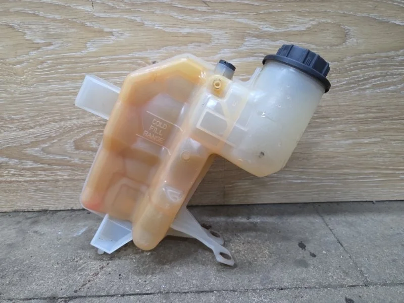 Бачок расширительный Land Rover Range Rover 2008 PCF500120 L322