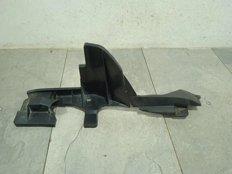 Дефлектор радиатора Lexus Rx 2003-2009 5329348030, передний правый