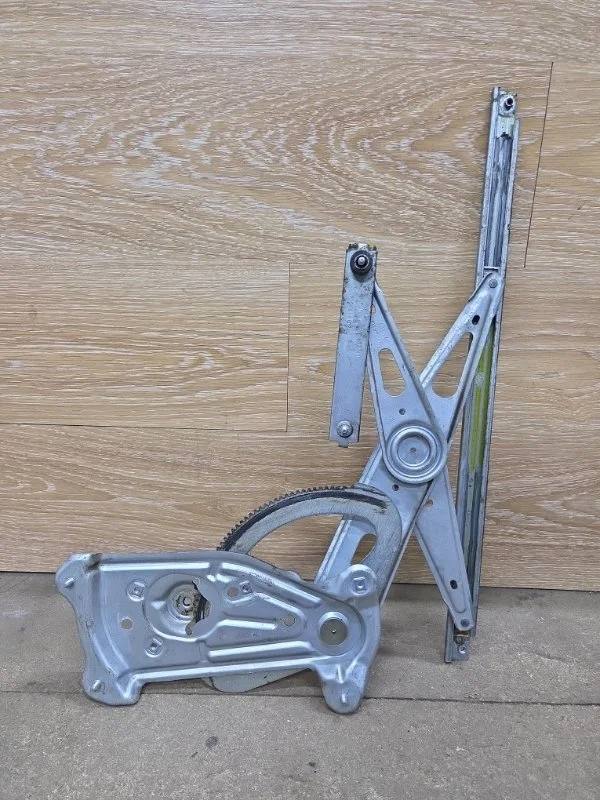 Трапеция стеклоподъемника Renault Fluence 2015 807210014R, передняя левая