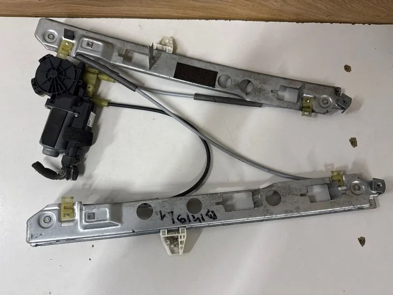 Стеклоподъемник электрический Renault Megane 2002-2008 8201010926 2, передний левый