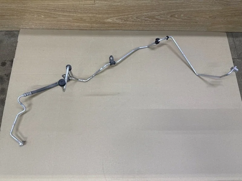 Трубка кондиционера Renault Fluence 2015 924406140R