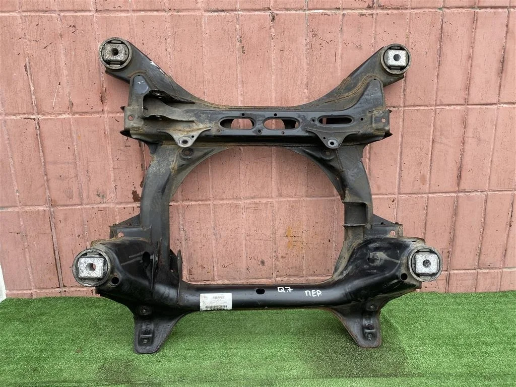 балка подмоторная Audi Q7 4L рестайлинг (2009—2015) Audi Q7