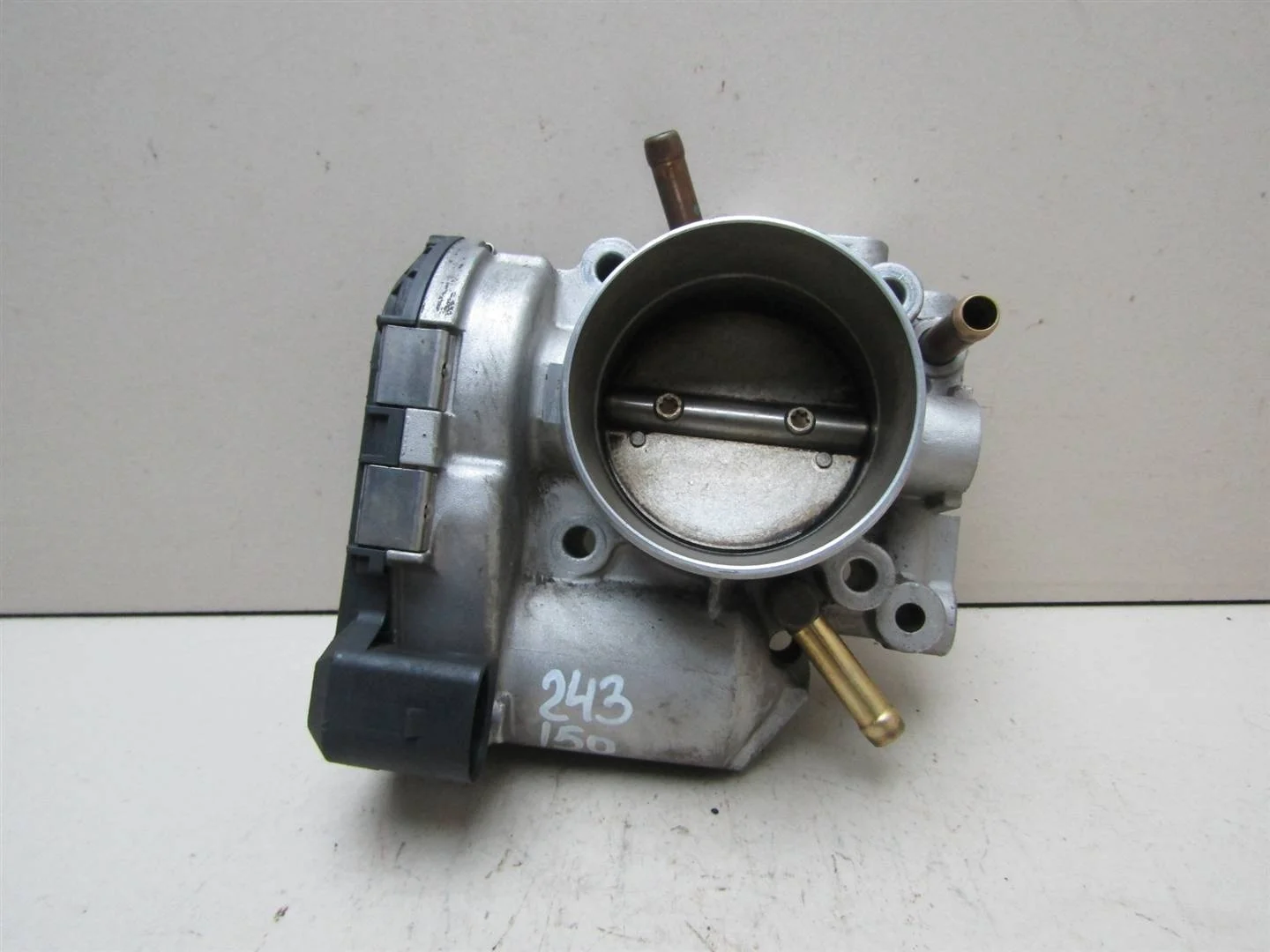 Заслонка дроссельная Audi A3 (8L1) 1996-2003  [06A133062L]  1.8 APG в Вологде