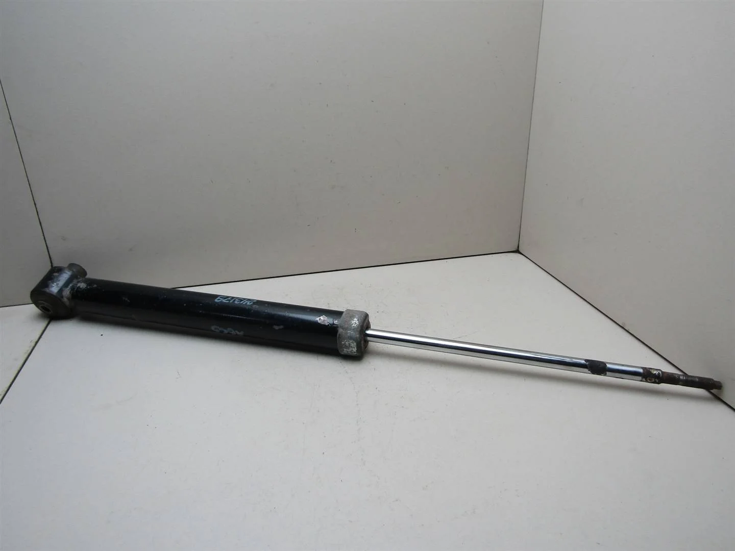 Амортизатор задний VW Passat (B5+) 2000-2005  [3B5513031B]  в Вологде