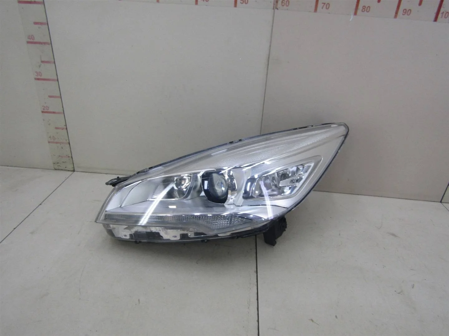 Фара левая Ford Kuga 2012-2019  [5258475]  2.0 TXMA в Вологде