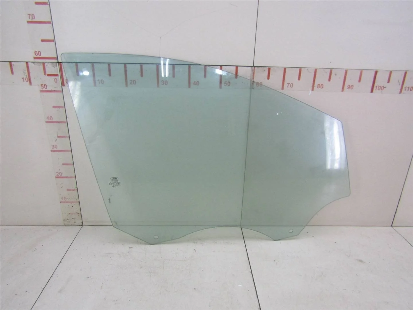 Стекло двери передней правой Ford Kuga 2012-2019  [5213277]  2.0 TXMA в Вологде