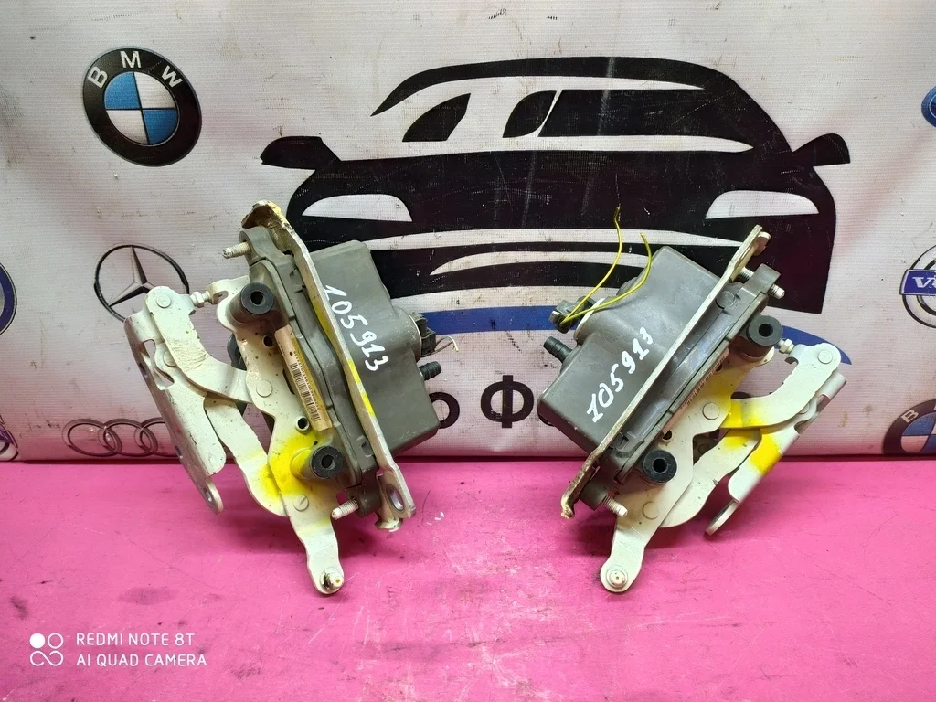 Петли капота пиропатроны 2шт W212 W204 A2129066201