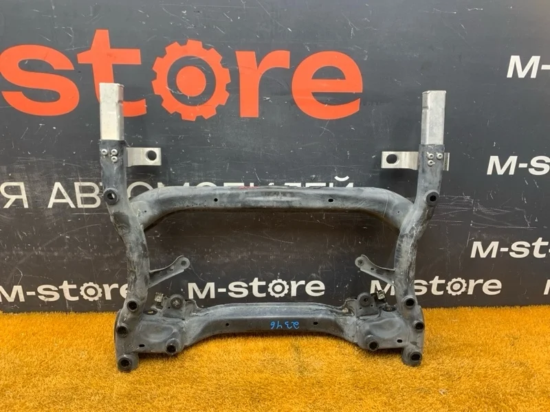 Балка поперечная (подрамник) Mercedes-Benz C-Class 2014 A2056280057 W205 274.920, передняя