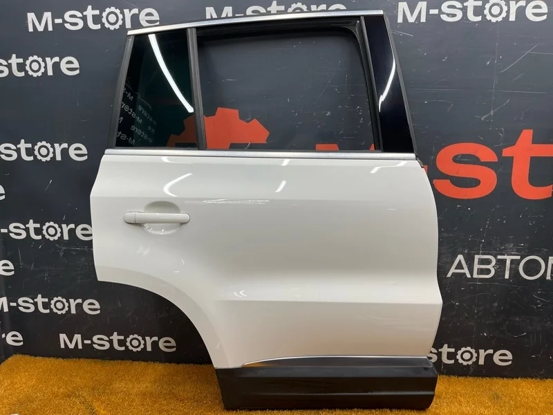 Дверь Volkswagen Tiguan 2013 5N0833056A 5N CTHA, задняя правая