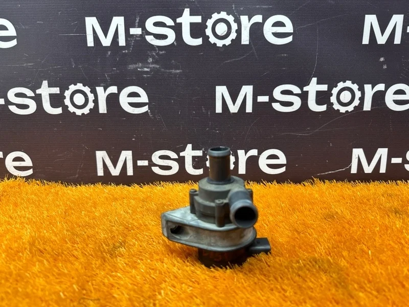 Помпа дополнительная Audi A5 2010 06H965561 8T CDN