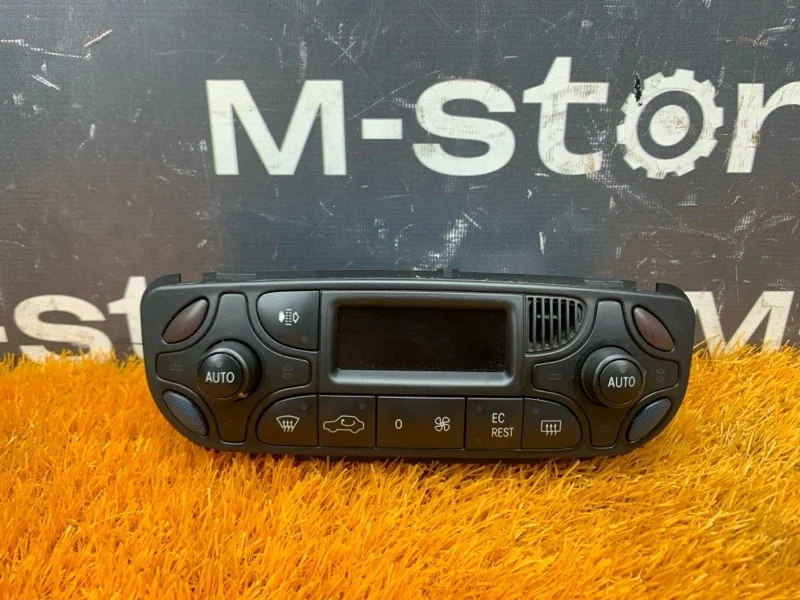Блок управления климат-контролем Mercedes-Benz C-Class 2001 A2038300985 W203 111.955