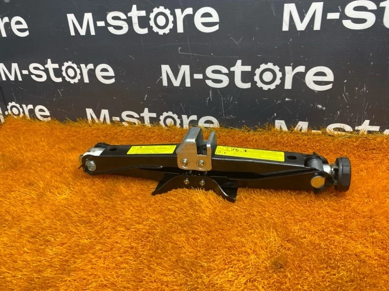 Домкрат Audi A4 2011 8K0011031G B8/8K CDNB