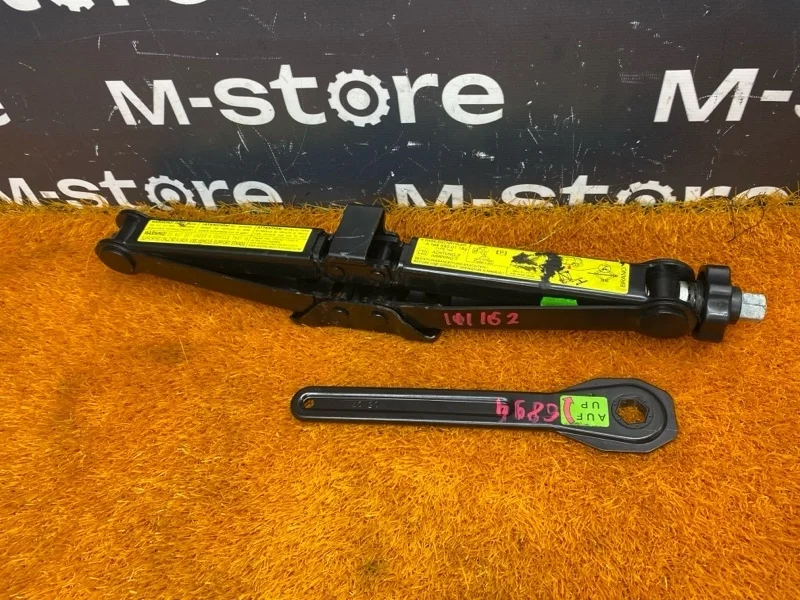 Домкрат Mercedes-Benz Gl-Class 2007 A1645800118 X164 273.923