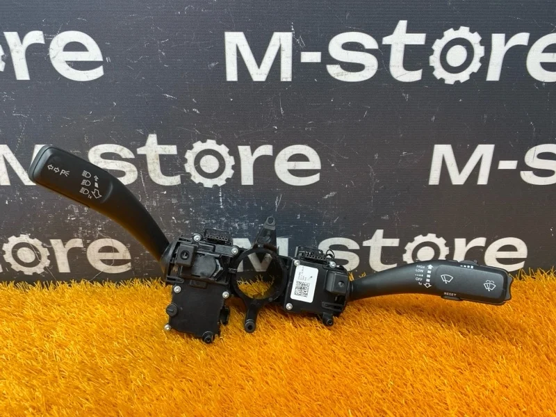 Блок подрулевых переключателей Audi A5 2010 8R0953502C 8T CDN