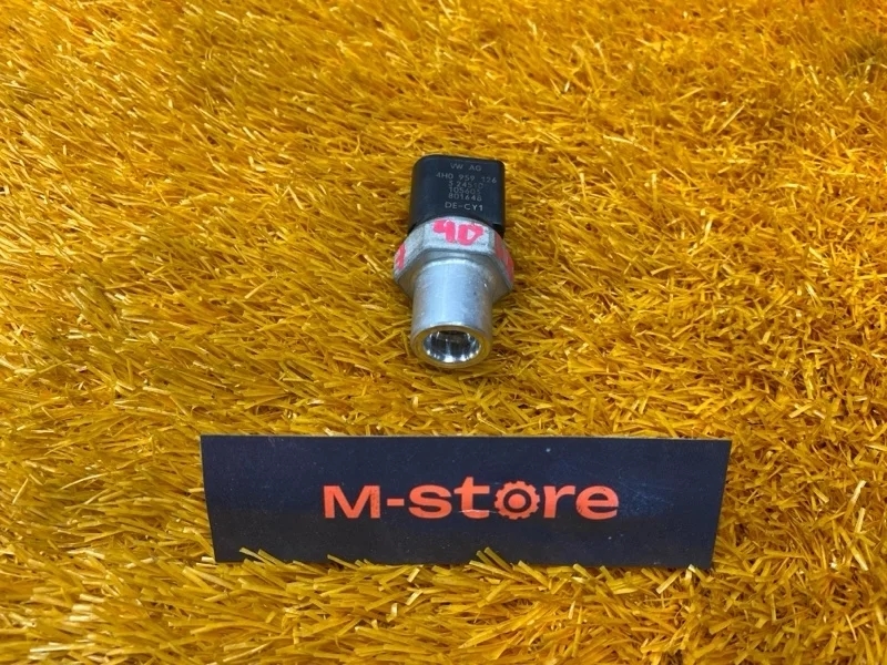 Датчик давления кондиционера Audi A5 2010 4H0959126 8T CDN