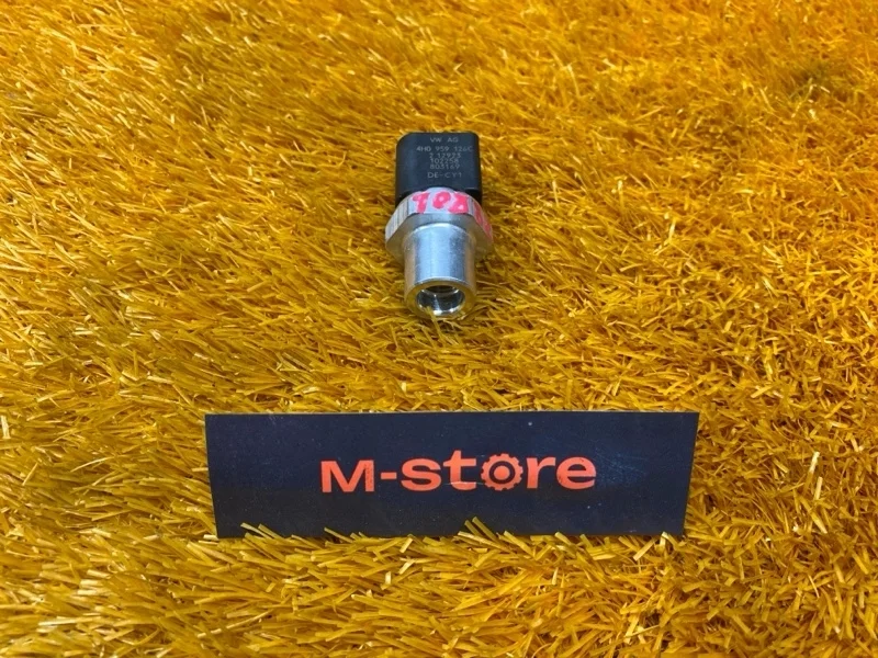 Датчик давления кондиционера Audi A5 2012 4H0959126C 8T CDN