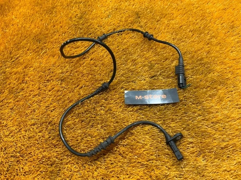 Датчик ABS Mercedes-Benz Gla-Class 2014 A0065426718 X156 270.920, передний левый