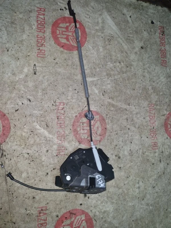 Замок двери Volvo V60 2011