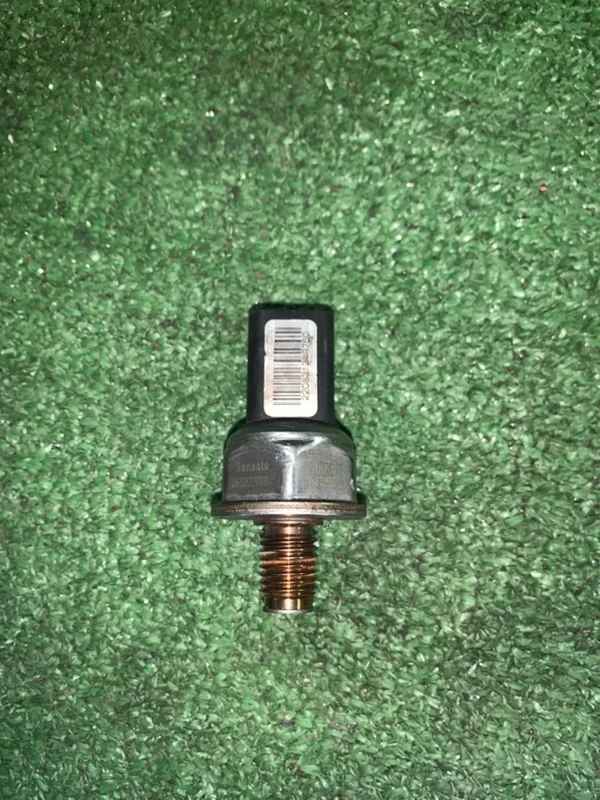 Датчик давления топлива Ford Focus