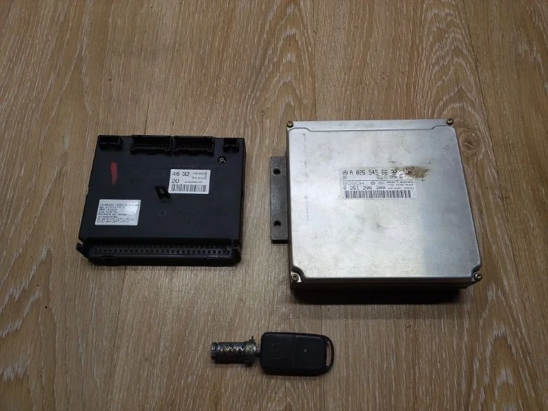 Комплект блоков с ключом Mercedes ML W163