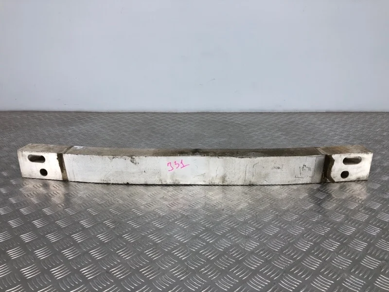 Усилитель бампера Nissan Teana J31