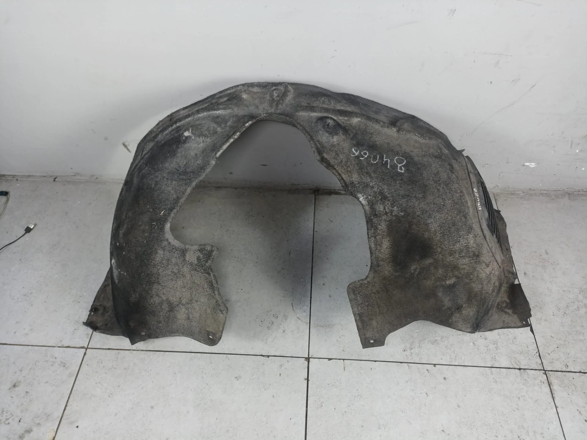 Подкрылок передний левый Audi Q7 4L (2005 - 2009)