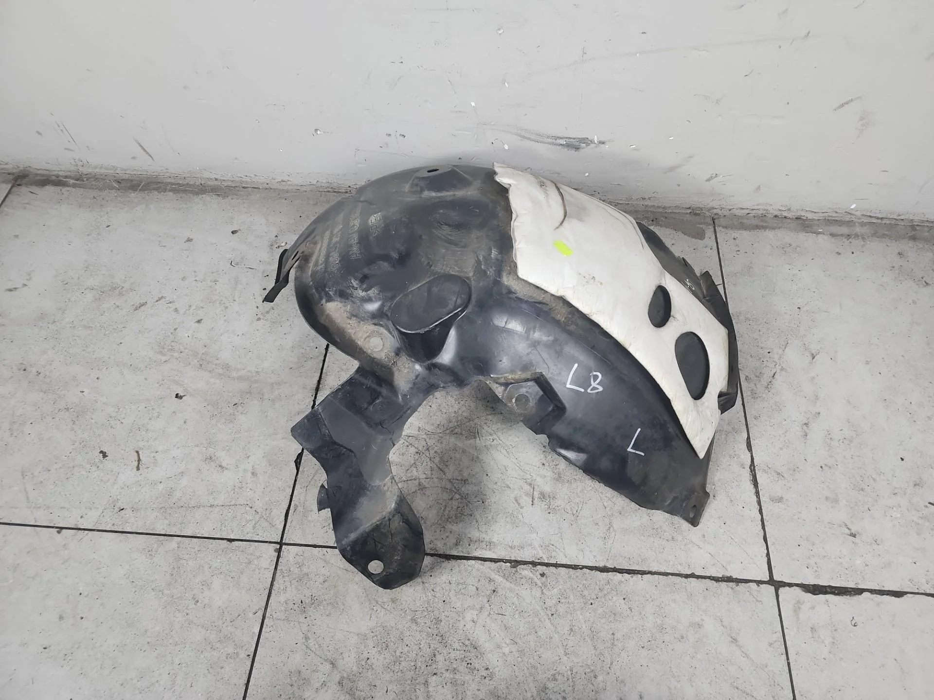 Передняя часть подкрылка переднего левого Renault