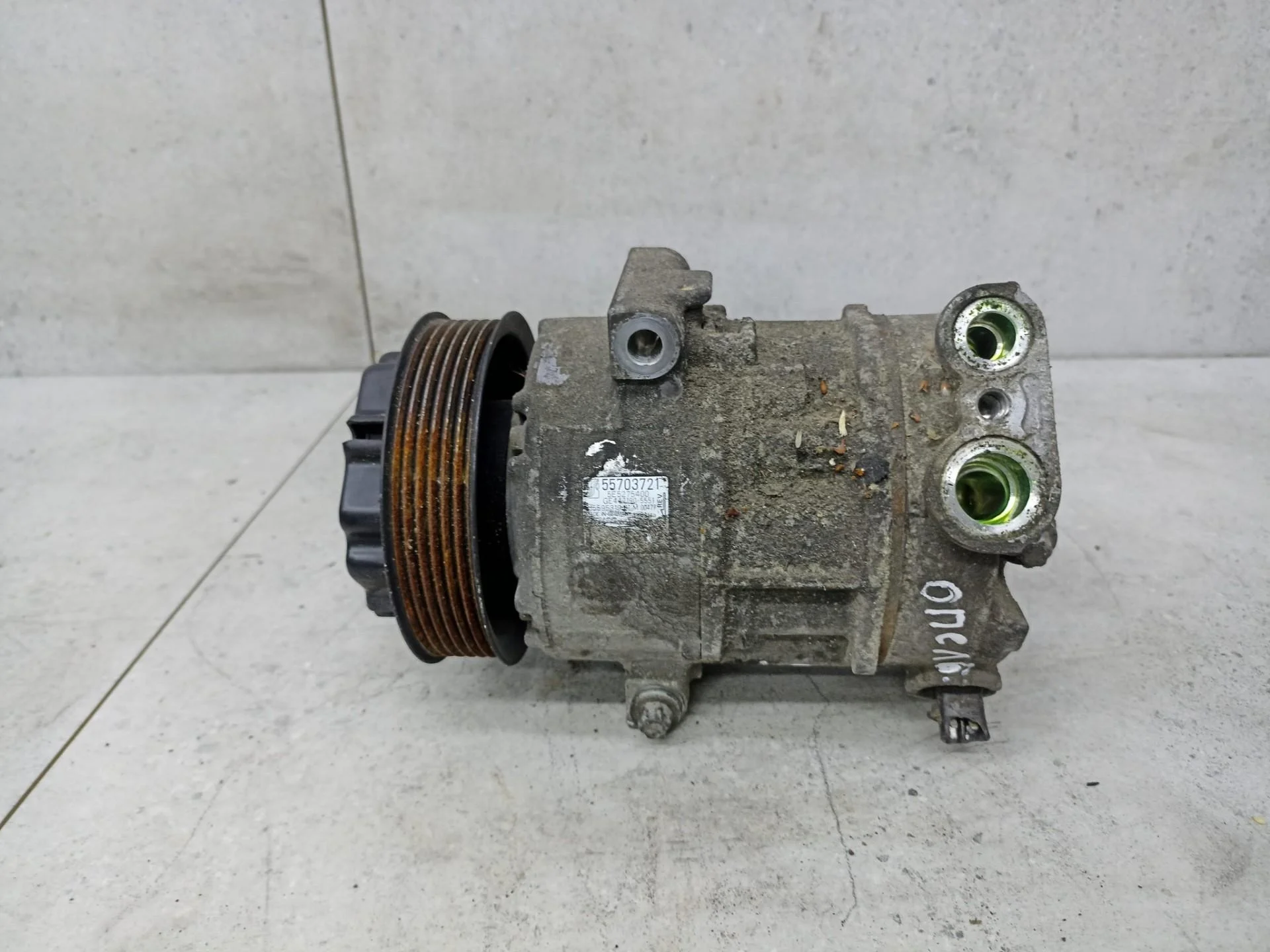 Компрессор кондиционера Opel Corsa D рест. 2011