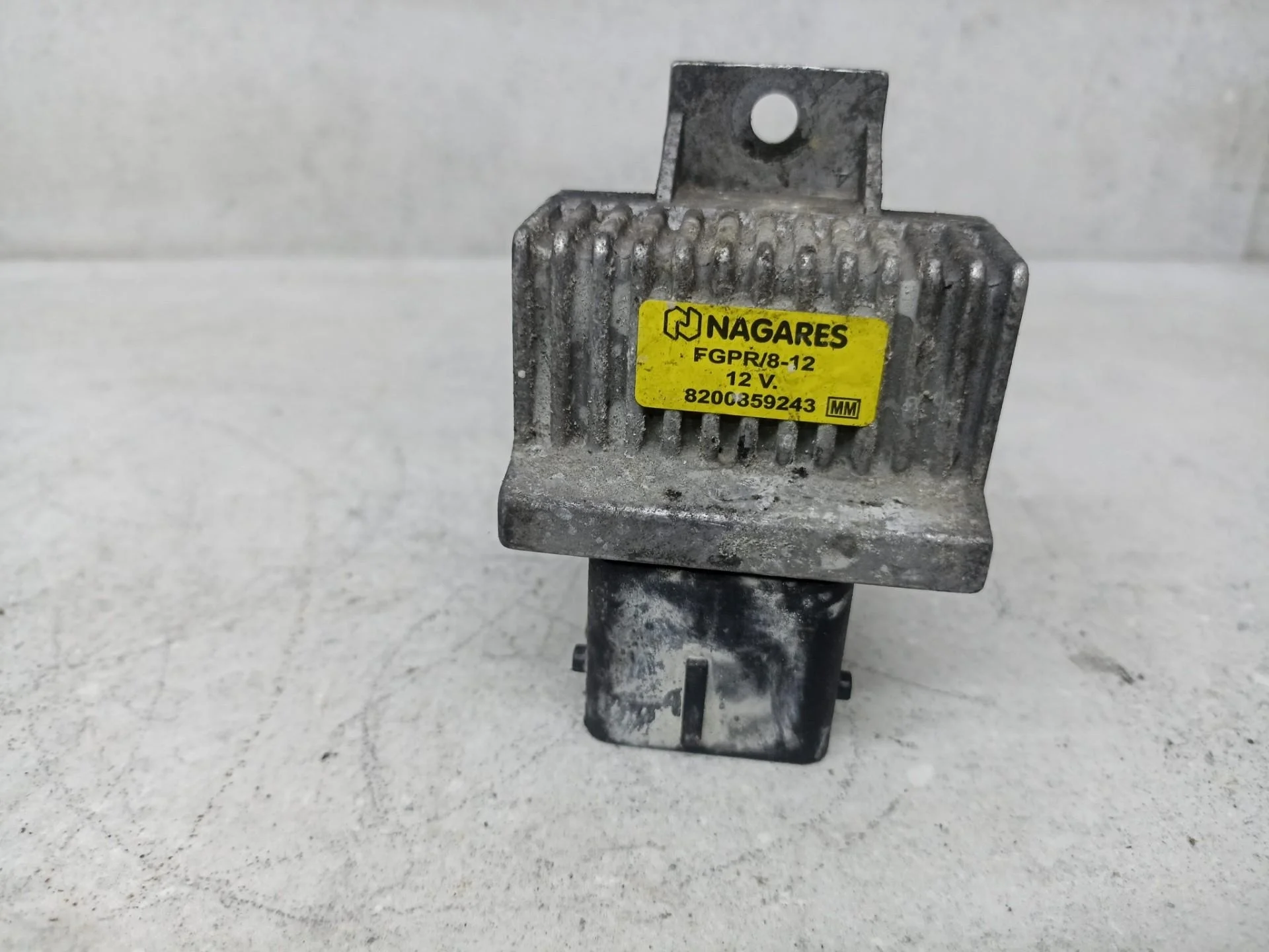 Реле накала свечей Renault Master 2 рест. 2009