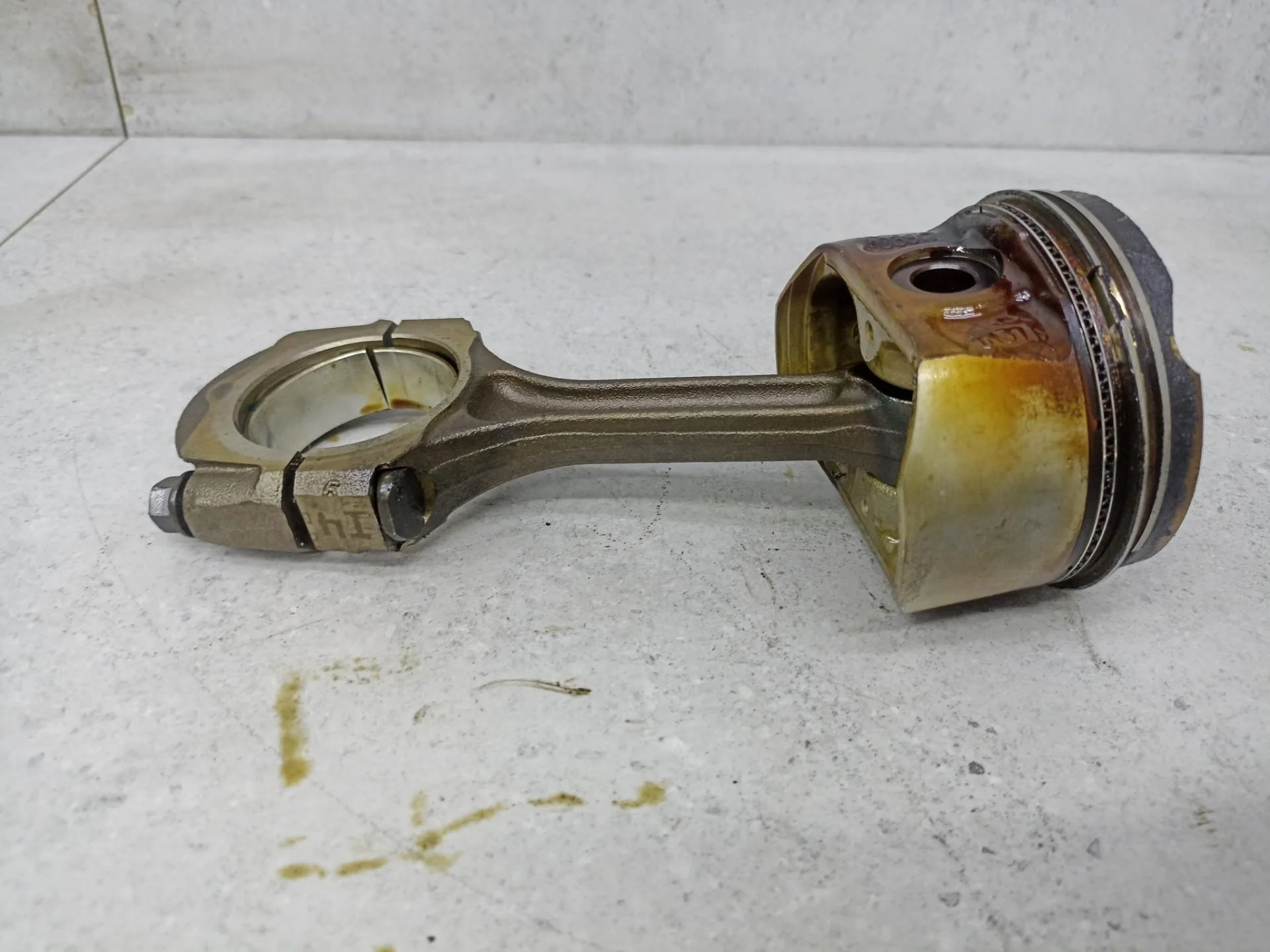 Шатун Renault Megane 2 рест. 2008 121009455R