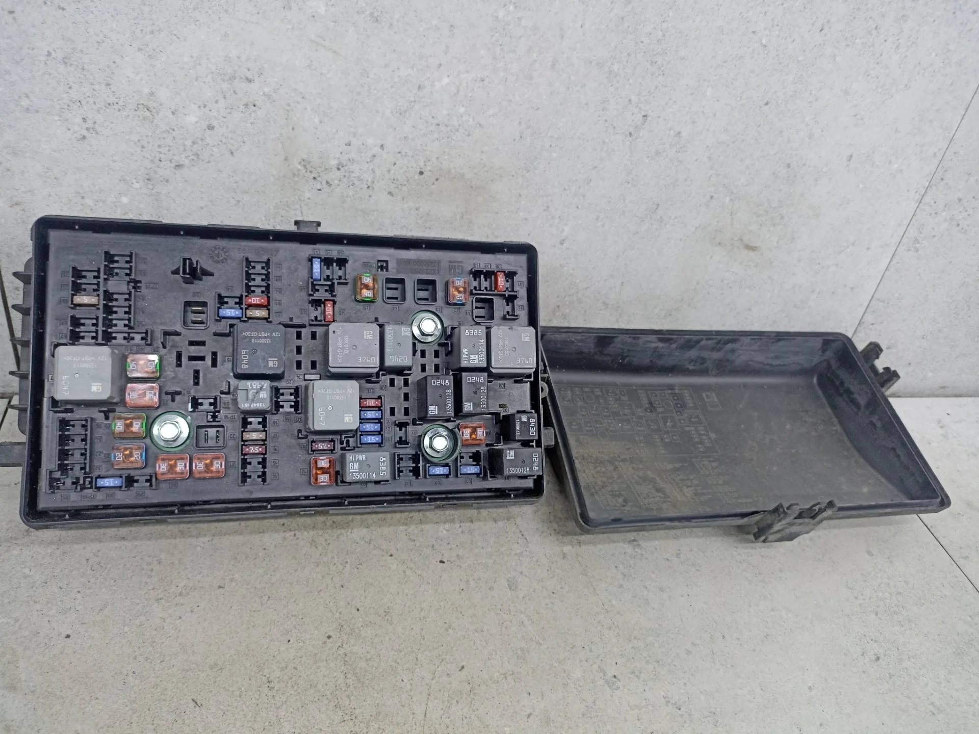 Блок предохранителей Chevrolet Cruze 2011 13349239