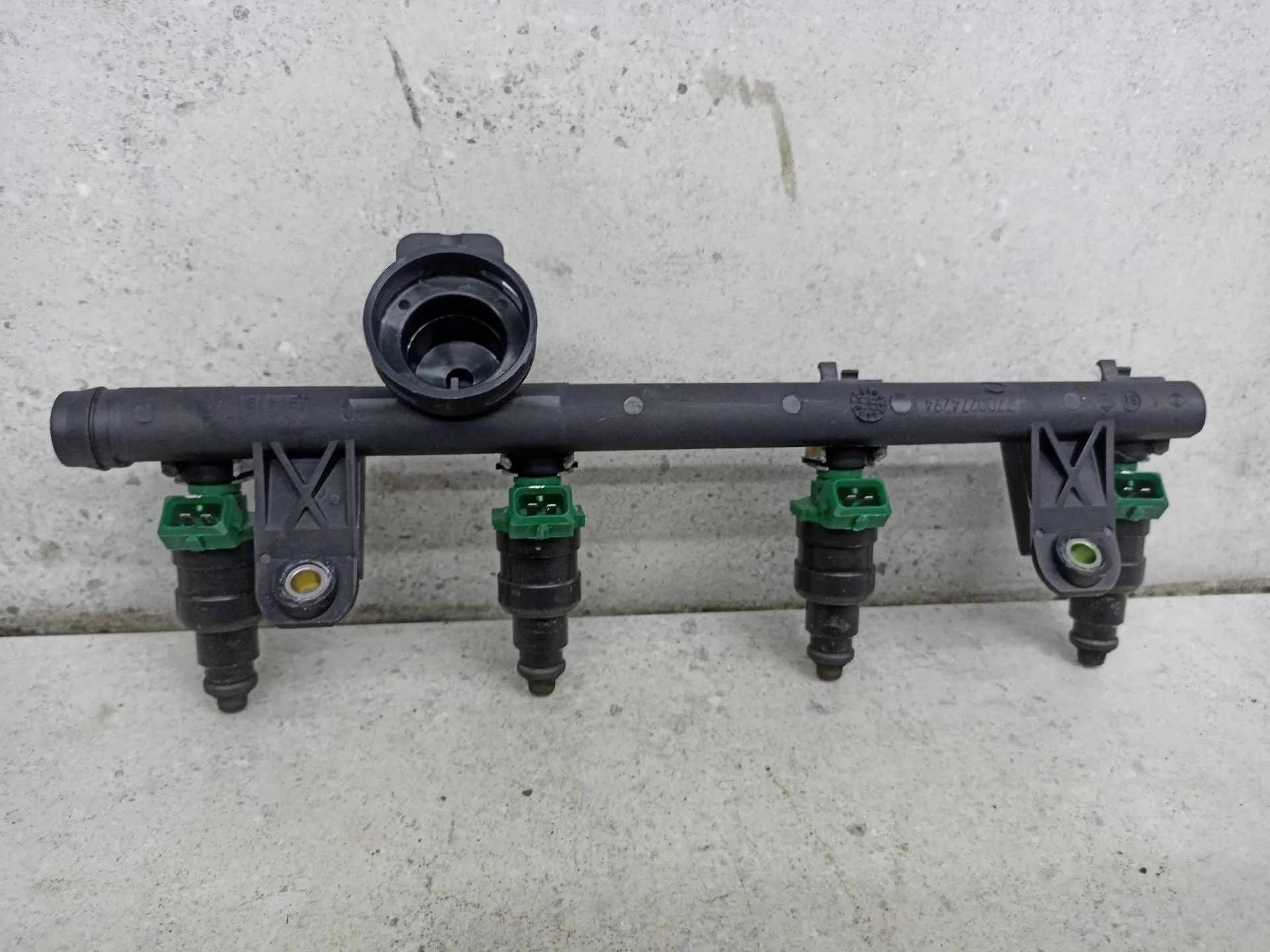 Топливная рампа Renault Kangoo рест. 2003