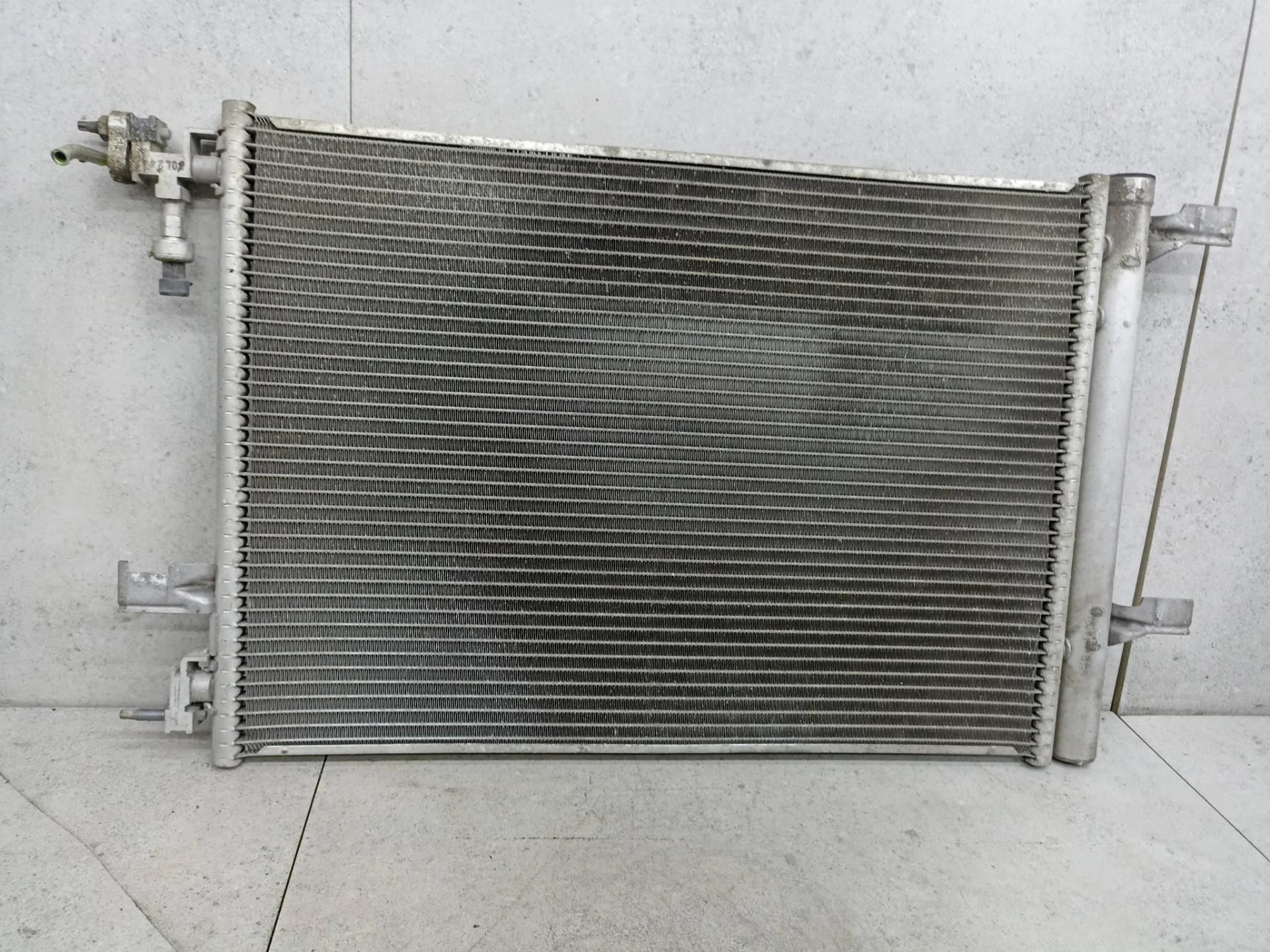 Радиатор кондиционера Chevrolet Cruze 2011