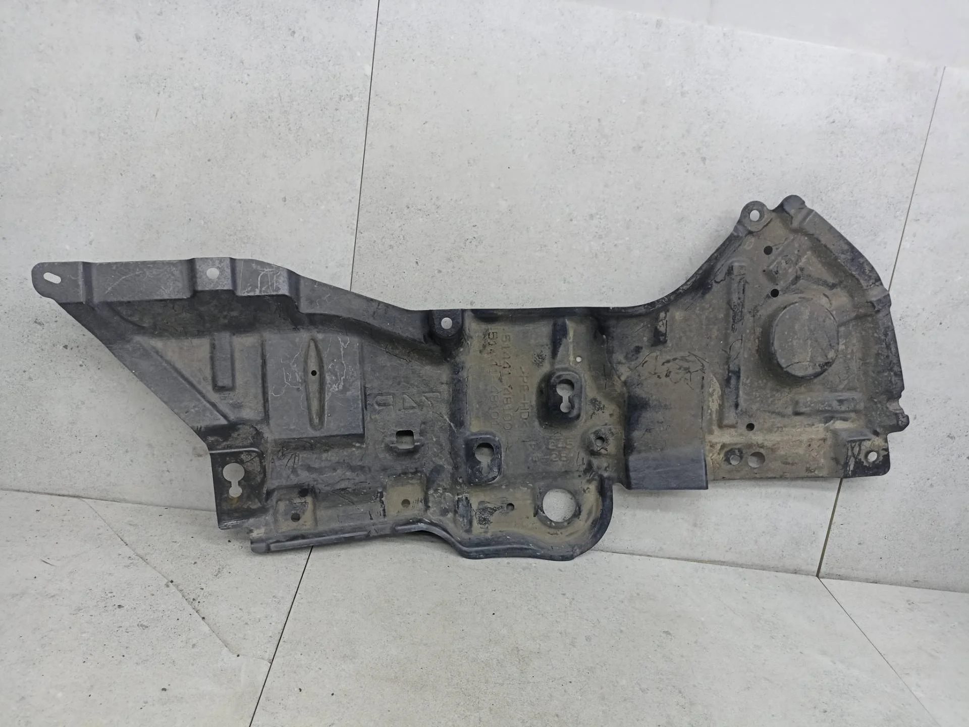 ​пыльник двигателя Lexus RX 4 2016 5144148100